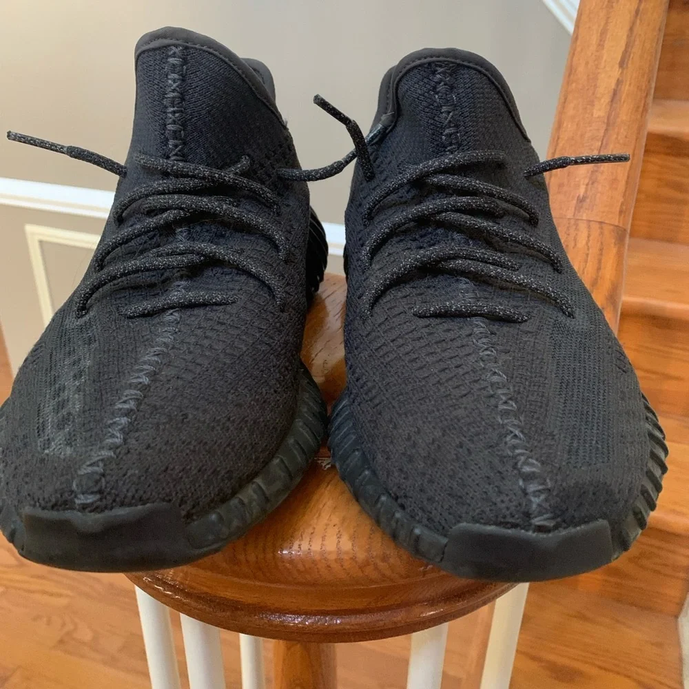 Authentic Yeezy - size 10.5 - Picture 3 of 5